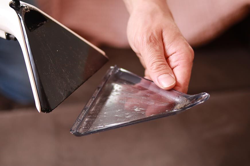 Schmutz aus Sofapolstern